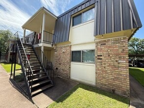 Building Photo - 3755 Delaware St