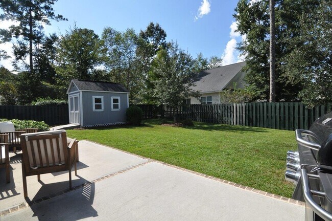 Building Photo - Coming Available!