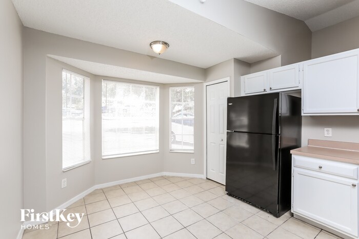 Building Photo - 6572 Viewpoint Ct