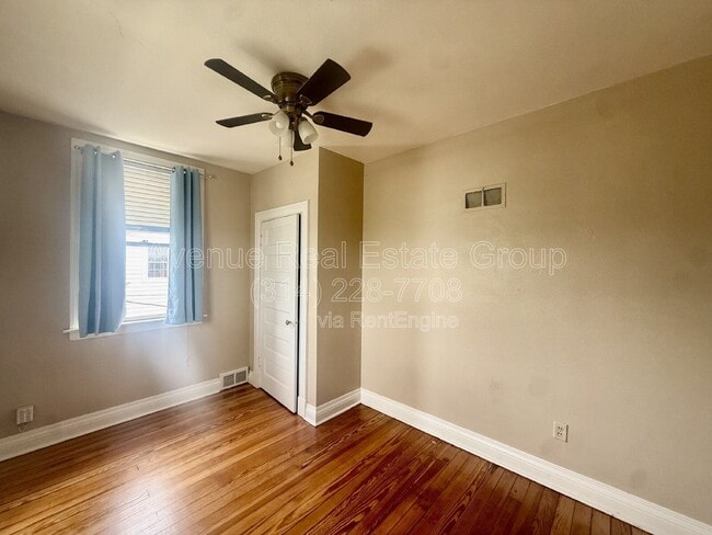 Building Photo - 240 W Essex Ave