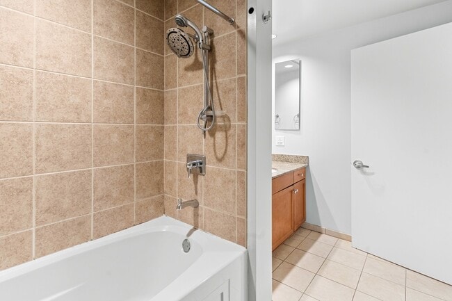 Building Photo - 130 N Garland Ct