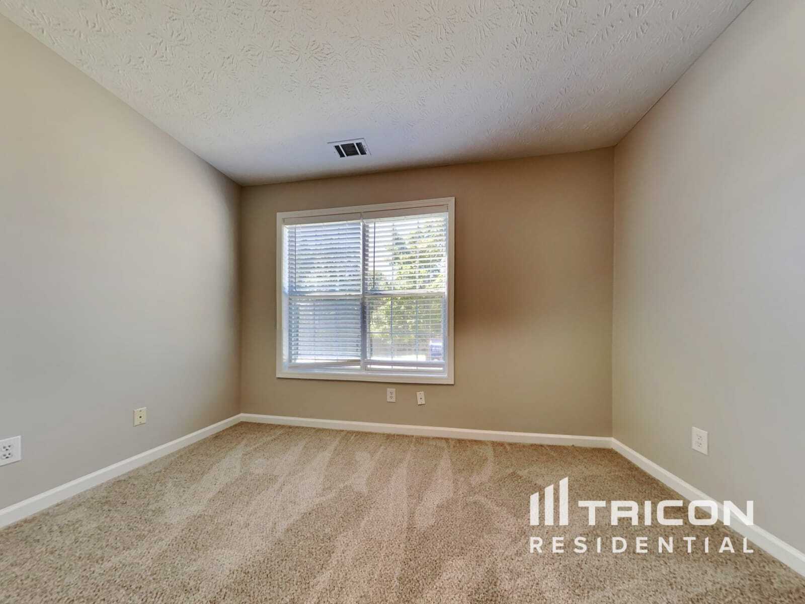 Building Photo - 523 Ashton Manor Dr