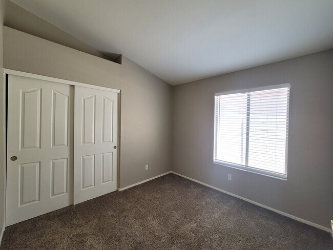 Building Photo - 2563 Spruce Creek Dr