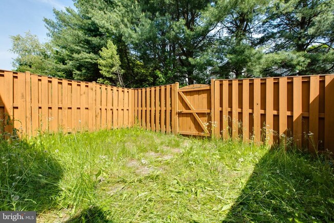 Building Photo - 3274 Halcyon Ct