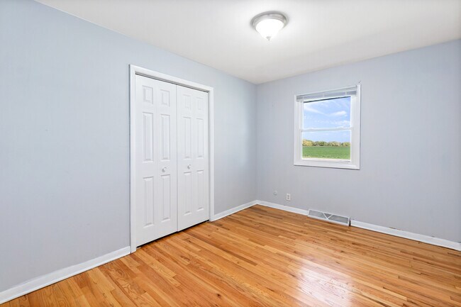 Building Photo - 815 Bronk Rd