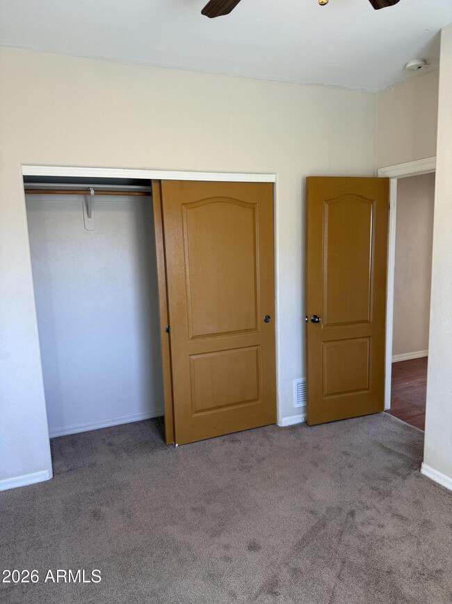 Building Photo - 8081 S Fairfield Cir