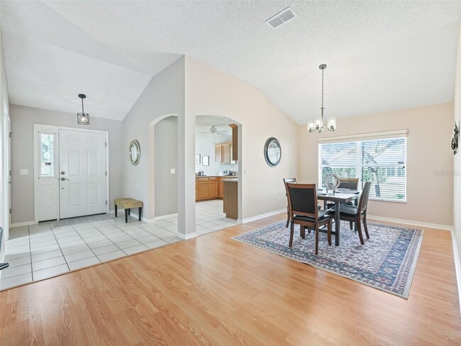 Building Photo - 1103 Chaparral Dr