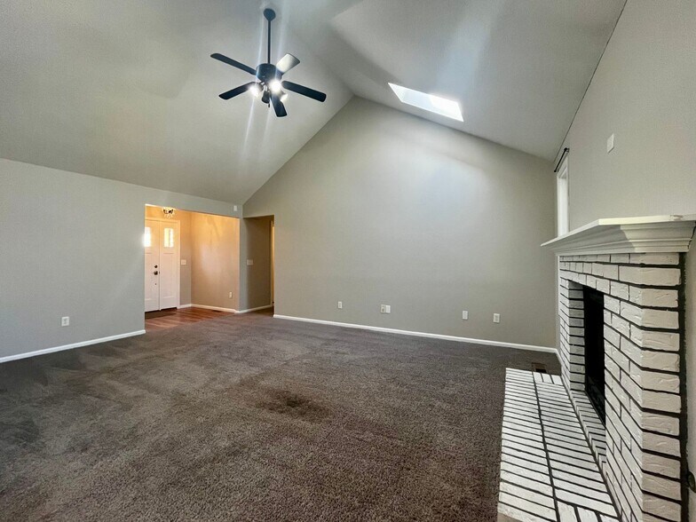 Building Photo - 10628 Yorktowne Pl