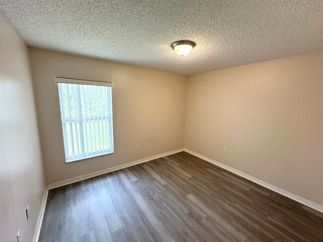 Building Photo - 9 Rybell Pl
