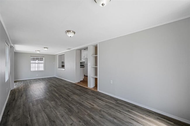 Building Photo - 1411 Thistledown Dr