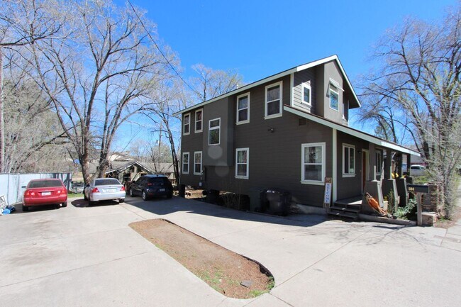 Building Photo - 504 S O'Leary St
