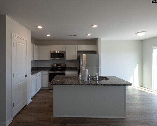 Building Photo - 815 N Desert Orch Ln