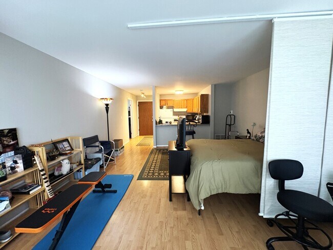 Building Photo - 5810 Oakwood Dr