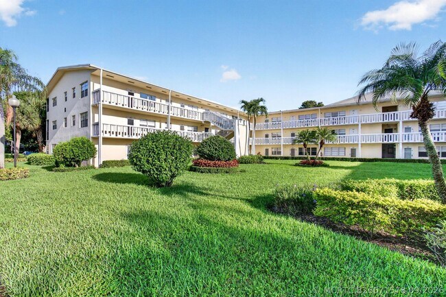 Building Photo - 45 Dorset B