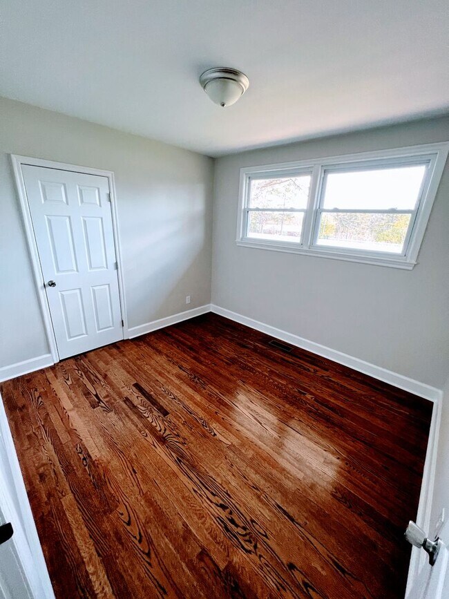 Building Photo - 4 Bedroom Home in Campbell County