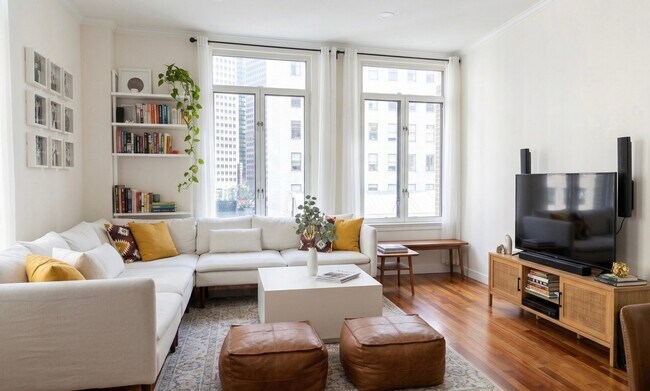 Building Photo - 201 Sansome St