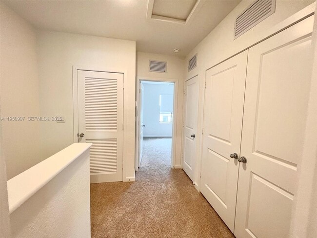 Building Photo - 429 NE 12th St