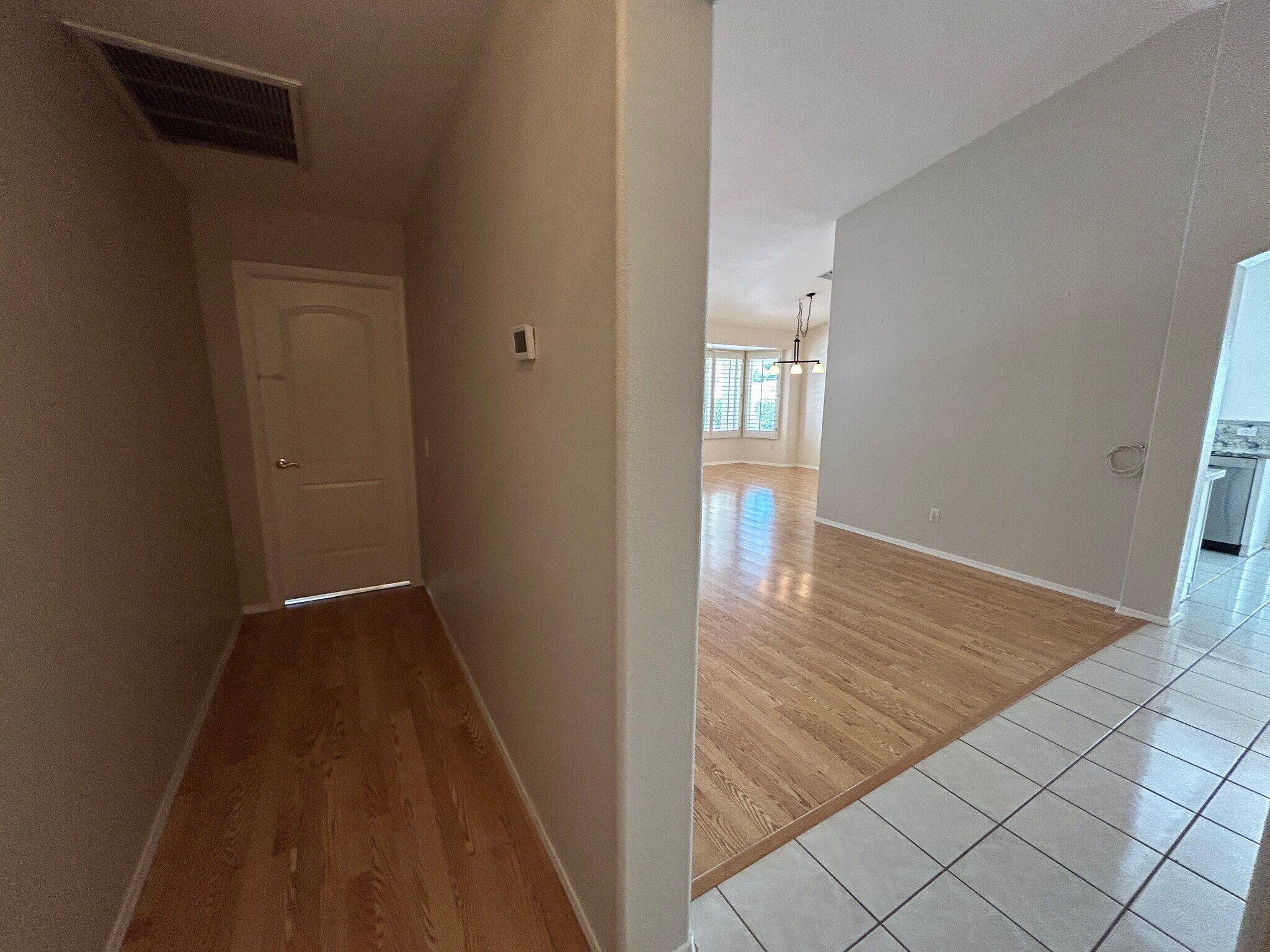 Building Photo - 7709 W Wahalla Ln