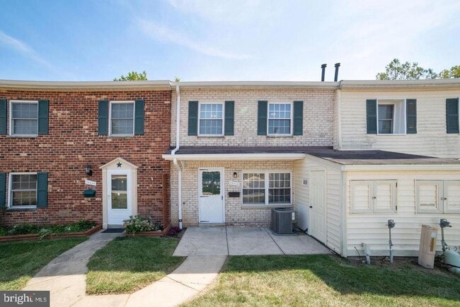 Building Photo - 9655 Homestead Ct