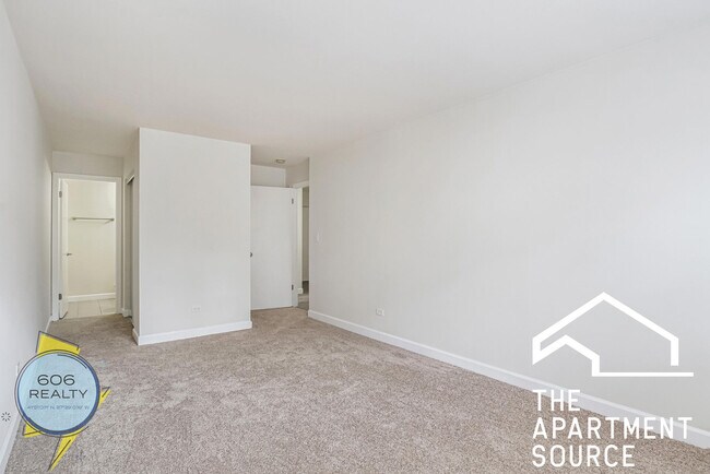 Building Photo - 1039 College Ave