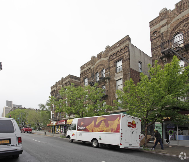 Primary Photo - 796-798 Franklin Ave