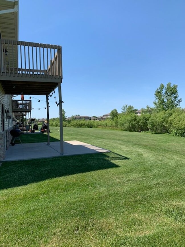 Building Photo - 2 Bedroom, 2 Bathroom Lower Available mid-...