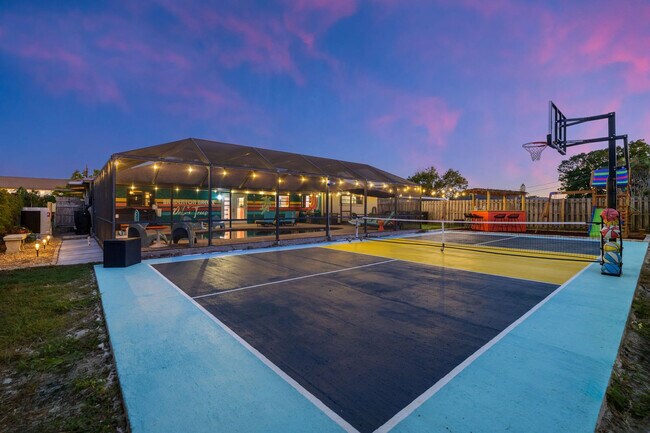 Building Photo - 428 46th St NW