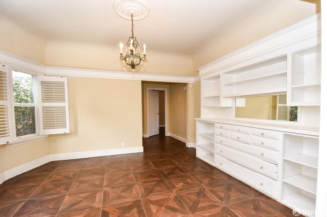 Building Photo - 652 65th St