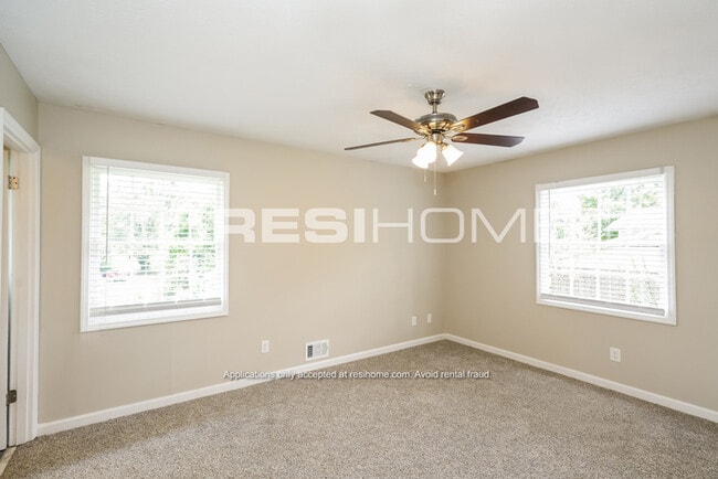 Building Photo - 7379 Bethsaida Dr