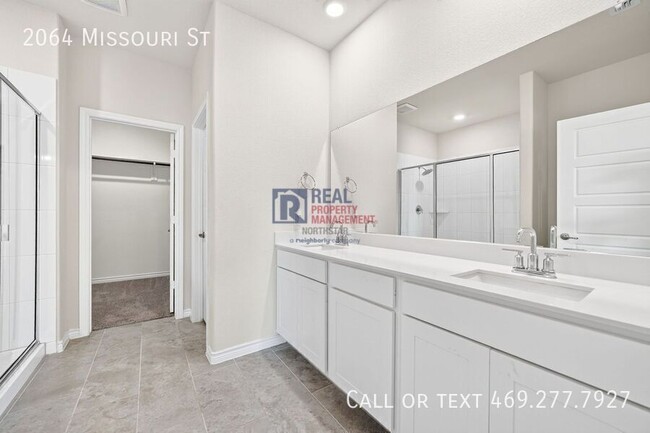 Building Photo - 2064 Missouri St