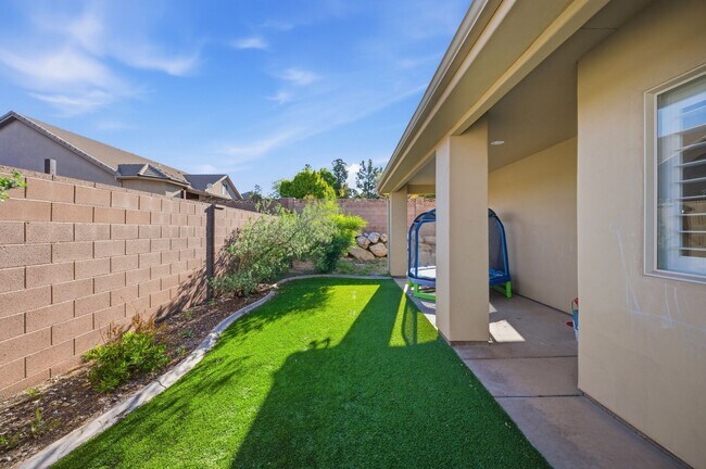 Building Photo - Home with Chef’s Kitchen & RV Parking