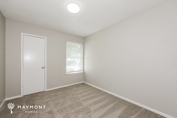 Building Photo - 12717 Hilltop Dr