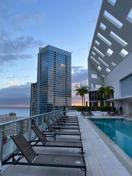 Building Photo - 1300 Brickell Bay Dr