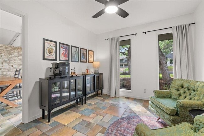 Building Photo - 9503 Castlewood Dr