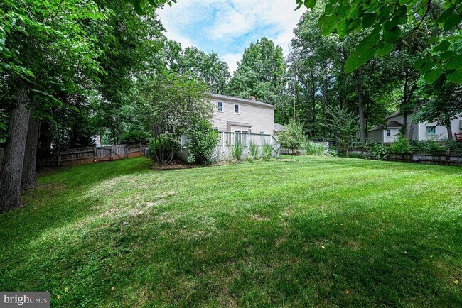 Building Photo - 12127 Holly Knoll Cir
