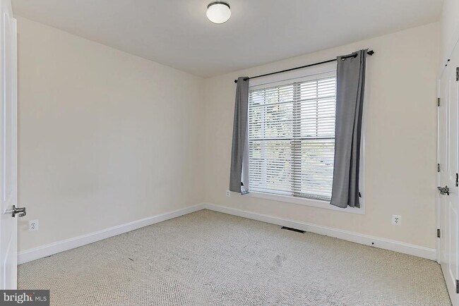 Building Photo - 22219 Falling Terrace