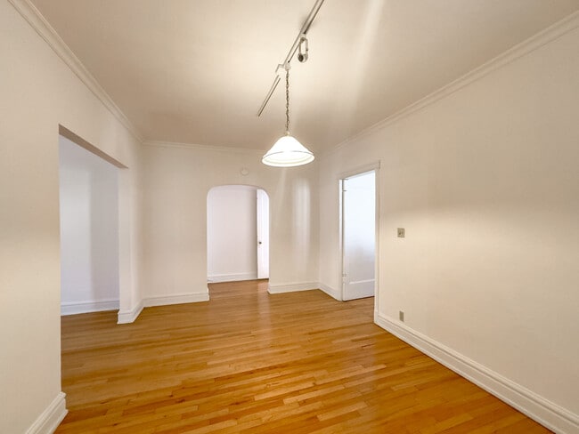 Building Photo - 6300 N Glenwood Ave