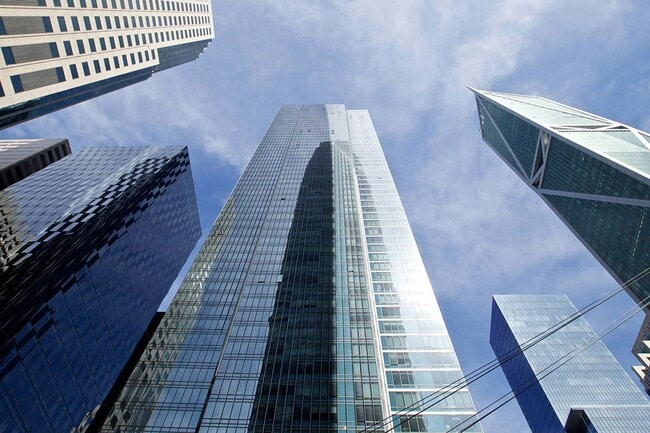 Building Photo - Millennium Stunner! 2BR/2BA 1,245sqft! Pet...