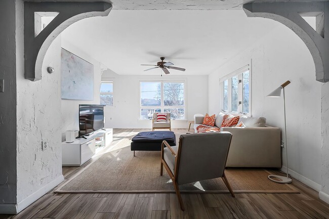 Building Photo - WINTER RENTAL: Painters Perch on Rocky Neck