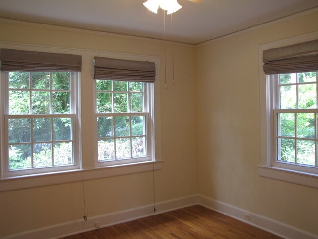 Building Photo - 1024 Starlight Dr