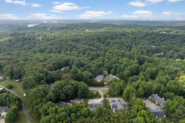 Building Photo - 4071 Hidden Hollow Dr