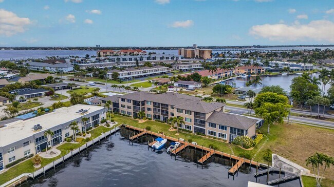 Building Photo - Gulf Access 2 bedroom 2 Bath Fully updated Condo with Water View