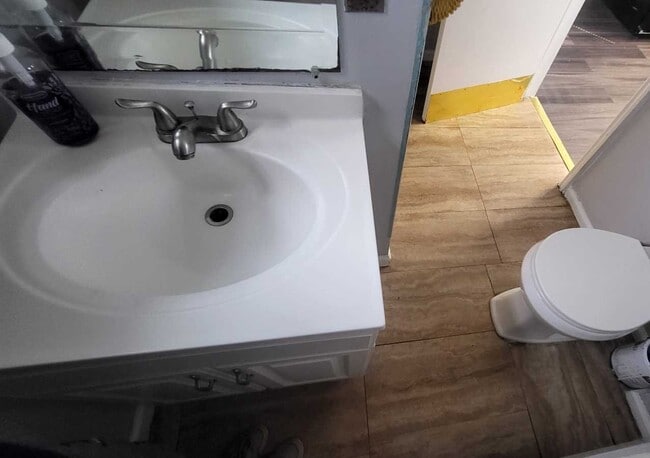 Building Photo - 29 Gifford Ave