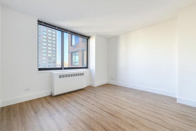 Building Photo - 1735 York Ave