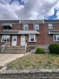 Building Photo - Stunning 3-Bedroom Townhome in Wissinoming! Available NOW!