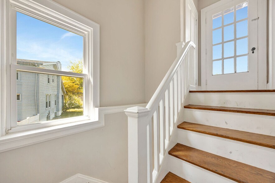 Building Photo - 6601 Iris Ave