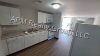 Building Photo - Newly renovated apartments!