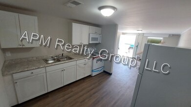 Building Photo - Newly renovated apartments! 50% off first month