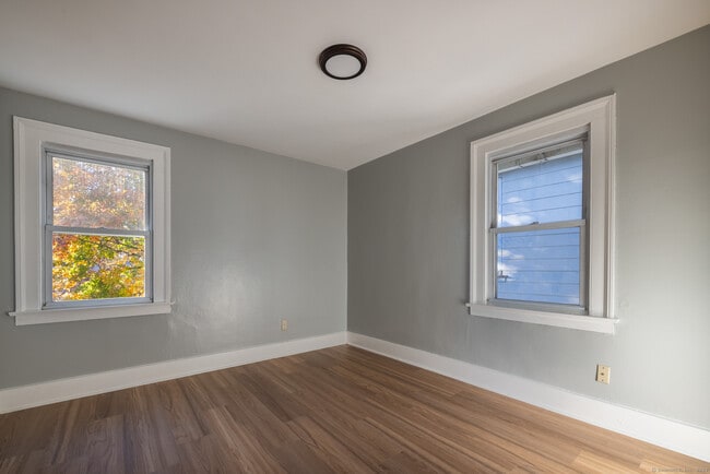 Building Photo - 216 Howard Ave