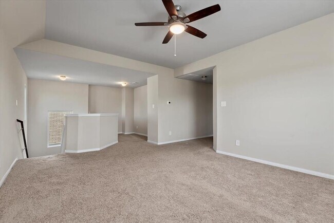 Building Photo - 5639 Brooklyn Rose Dr